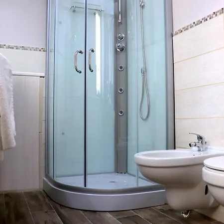 13 Garden Pensión 3*